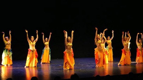 Orientalski ples kot odrska umetnost