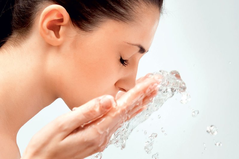 Poskrbi, da bo tvoja koža čista in negovana. (foto: Shutterstock)