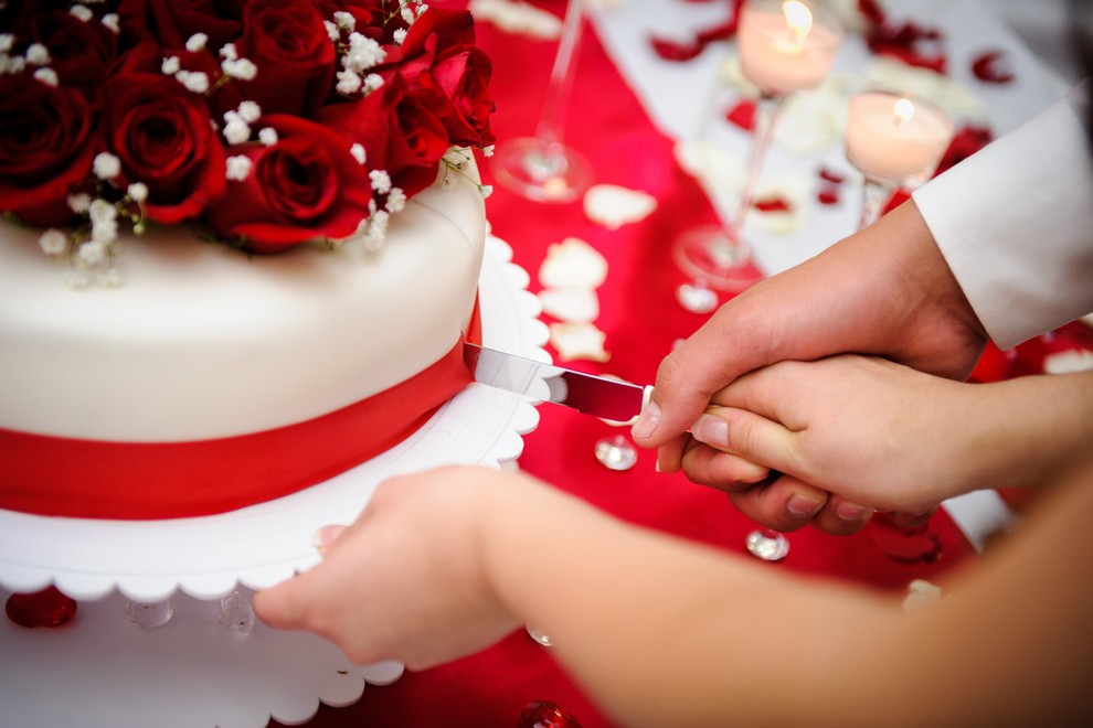 Za posebne priložnosti: Slastne in mamljive torte!