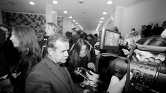 Video: Filozofsko fakulteto zasedli 'okupatorji' gibanja 15o in Mi smo univerza!