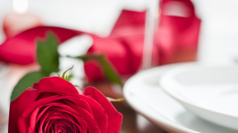 Nagrade! Romantična večerja v dvoje na valentinovo!