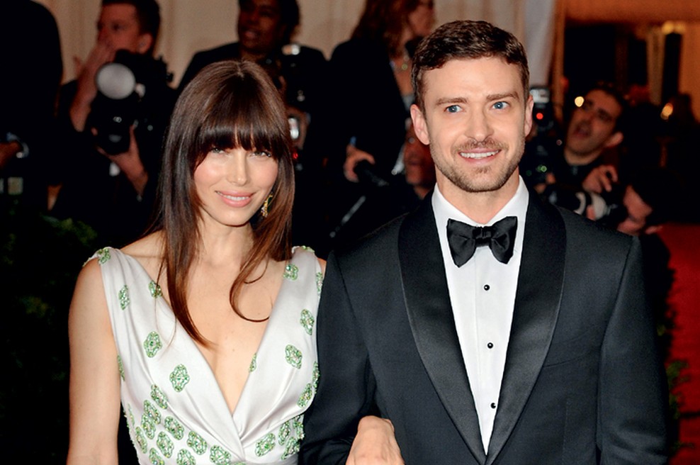 Justin Timberlake in Jessica Biel se bosta vendarle poročila (foto: Story Press)