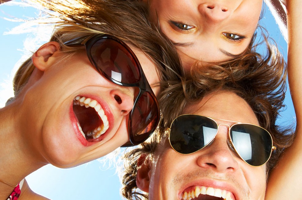 Skrajni čas je, da se vidimo in malo družimo. Si za? (foto: Shutterstock)
