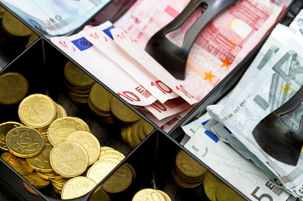 Ali kdaj preveriš ceno izdelka na blagajni? (foto: shutterstock)