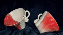 Polepšajte si dan s kavo iz unikatne skodelice za kavo, ki je nastala v delavnici Anite Dimic Indihar. Njene izdelke si lahko ogledate na Facebook strani Unikatna keramika Anita. Cene: od 9 do 12 EUR.