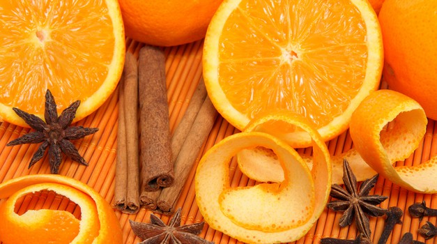 Izdelaj si božični sprej za prostor (foto: shutterstock)