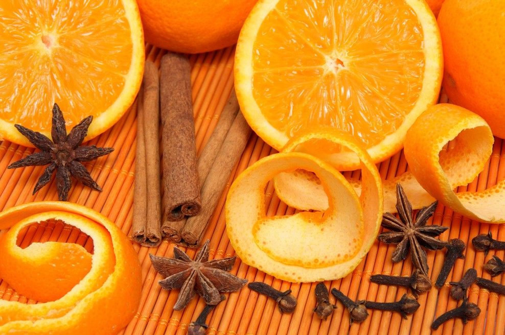 Izdelaj si božični sprej za prostor (foto: shutterstock)
