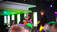 Koncert legendarne Crvene jabuke v slikah!