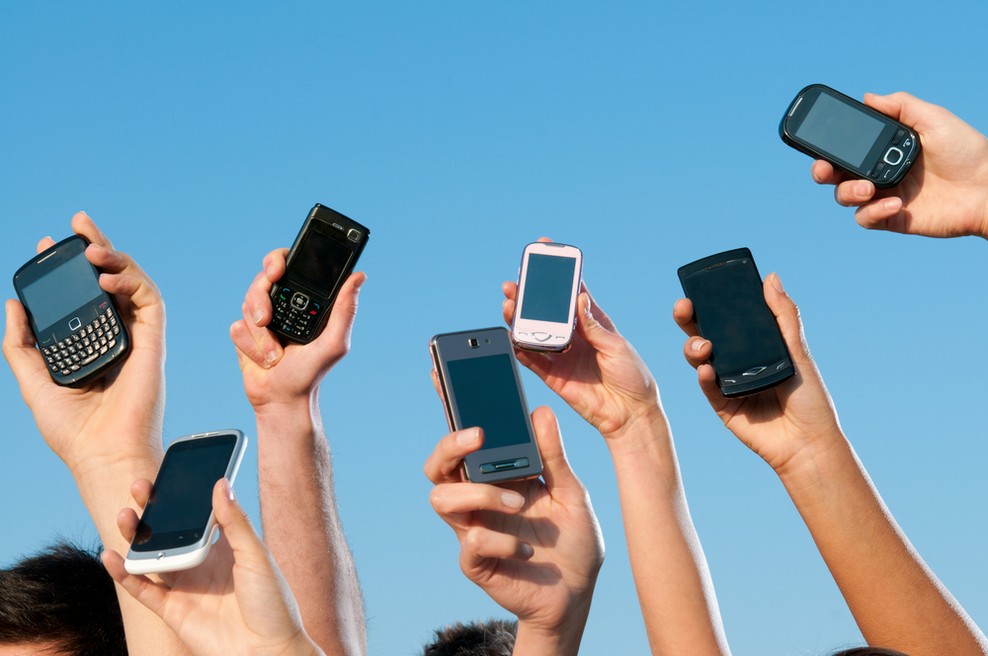 Starši bi uporabo mobilnikov v šoli prepovedali! (foto: shutterstock)