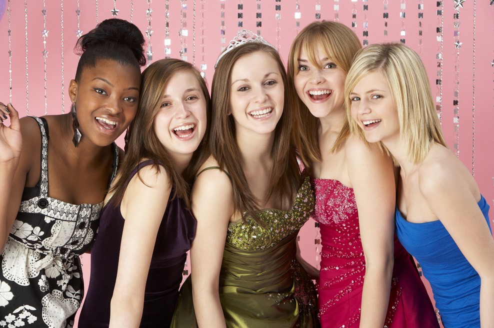 Maturantski ples: Si že izbrala svojo obleko? (foto: shutterstock)
