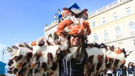 Karneval v Trstu napovedal Europeo 2014 in prinesel pomlad!