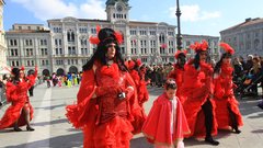 Karneval v Trstu napovedal Europeo 2014 in prinesel pomlad!