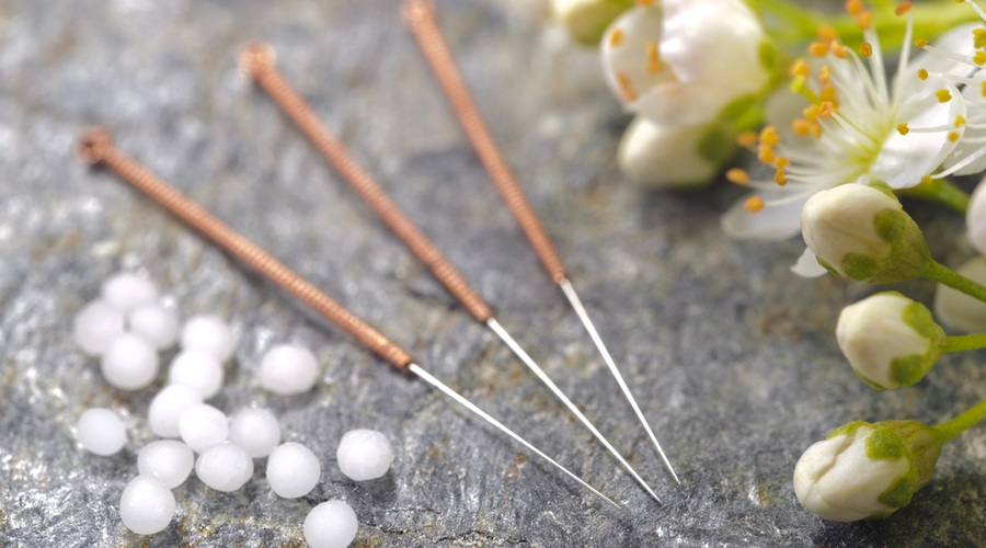 So učinkovitejše protibolečinske tablete ali akupunktura? (foto: shutterstock)