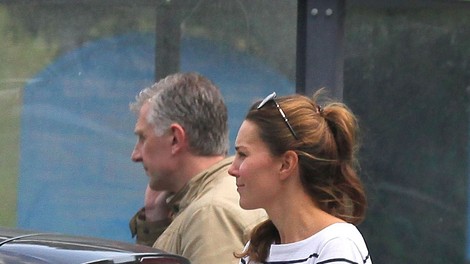 Prve fotografije Kate Middleton po rojstvu sina Georga