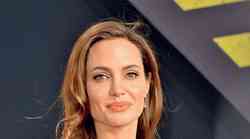 Angelina Jolie še vedno nagaja Jennifer Aniston