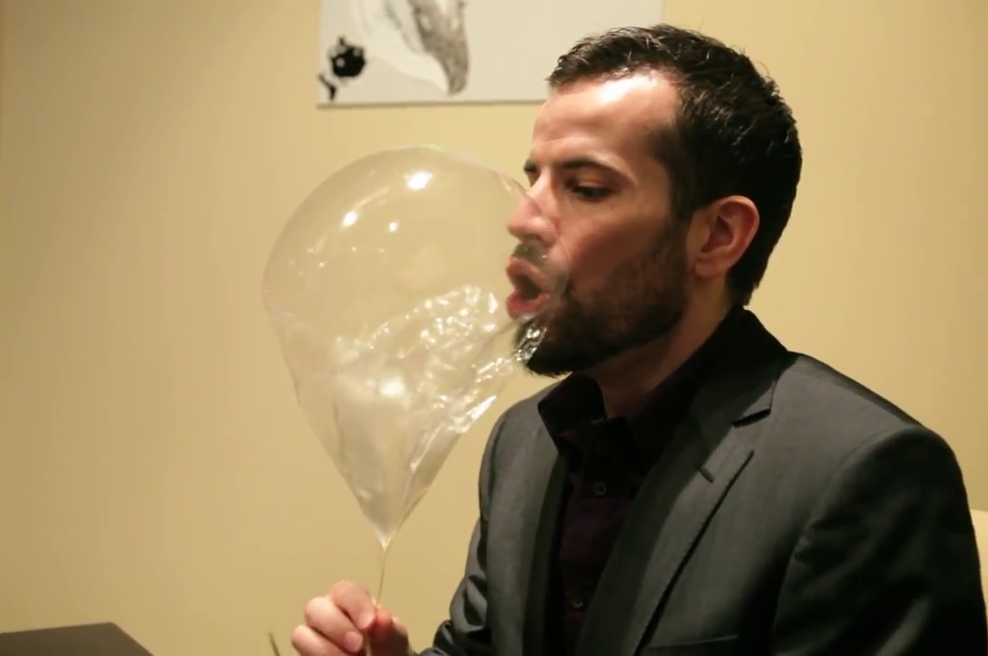 Balon za desert (foto: Alinea Restaurant @ YouTube)