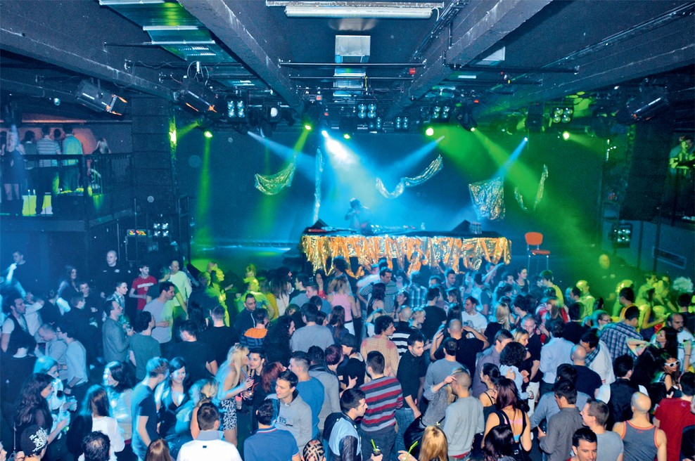 Velika disko zabava v ljubljanski Cvetličarni (foto: Story press)