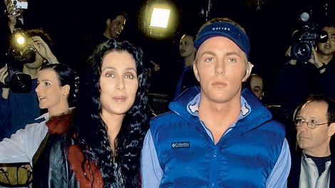 Cher se ni udeležila sinove poroke
