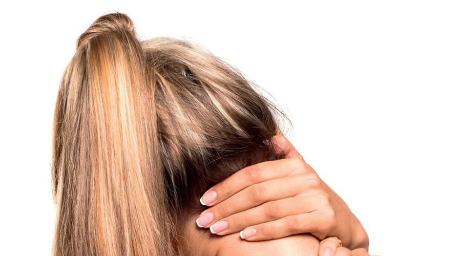Te mučijo bolečine v hrbtu in tilniku? Kaj bi lahko bil razlog! (foto: shutterstock (Lisa))