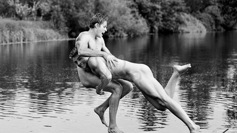 Izjemne fotografije golih veslačev in dvojna morala Facebooka! (foto: profimedia)