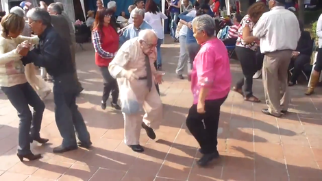 Sto let, sto plesnih korakov!