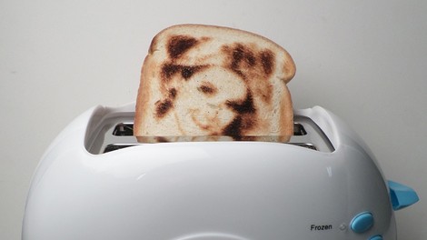 Nov vroč trend: tvoj selfie na toastu!