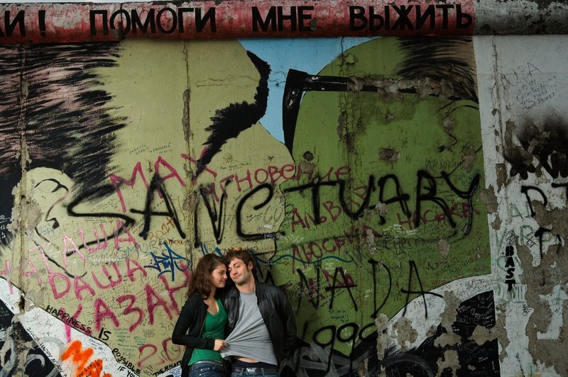 25 let odkar je padel Berlinski zid (foto: profimedia)