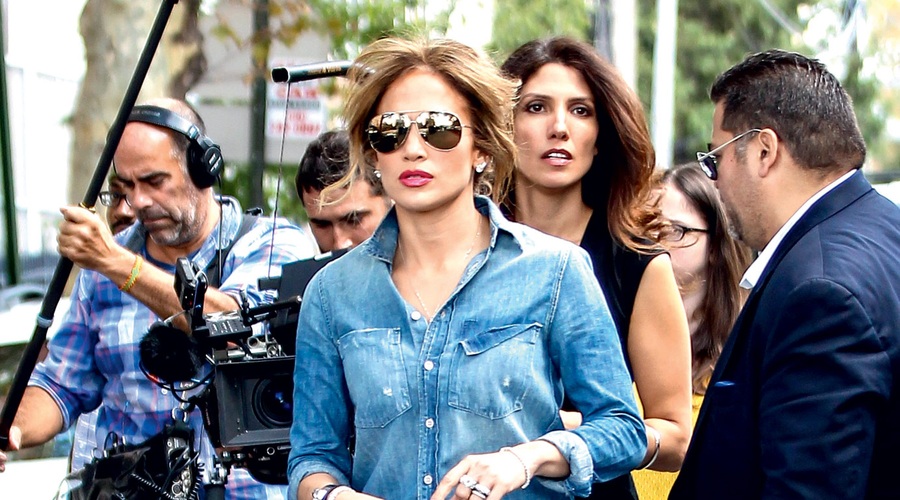 Super uporabni modni triki za dekleta z oblinami (foto: profimedia)
