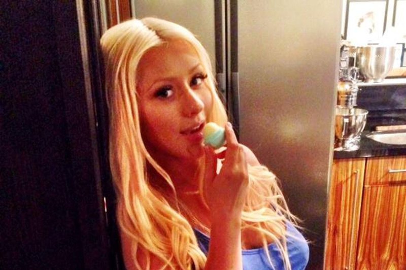 Christina Aguilera končno pokazala svojo hčerkico Summer Rain (foto: Profimedia)