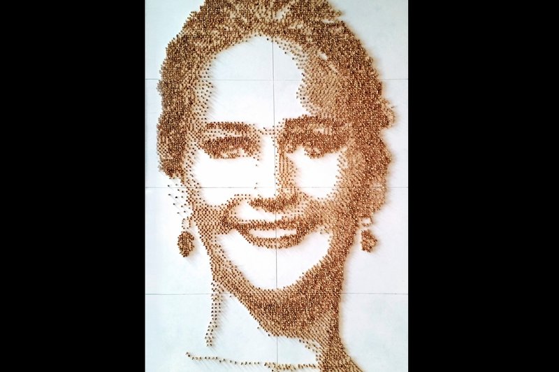 Nikoli ne uganeš, iz česa je narejen ta portret Jennifer Lawrence!  (foto: profimedia)
