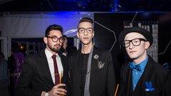 Oglej si (foto)utrinke s prvega dne tedna mode