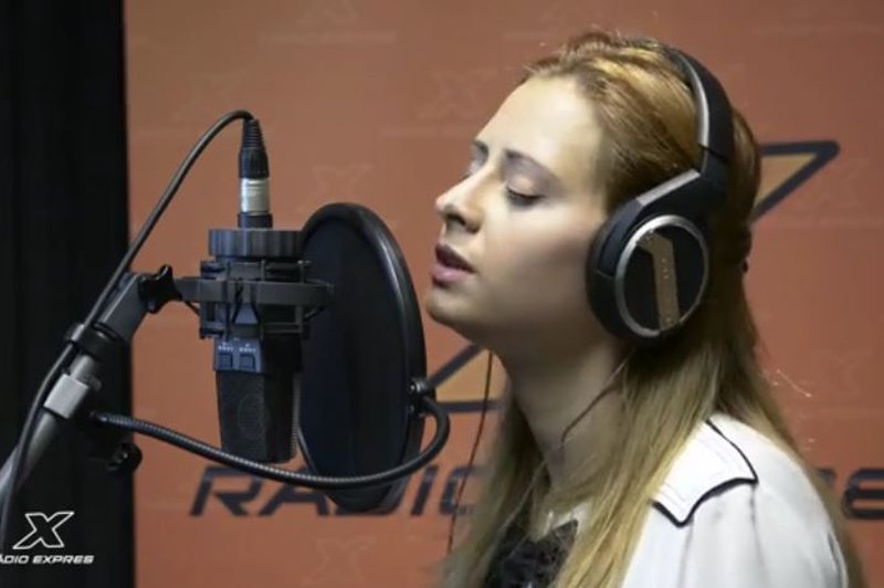 VIDEO: Maraaya navdušuje s čudovito pesmijo! (foto: Youtube)