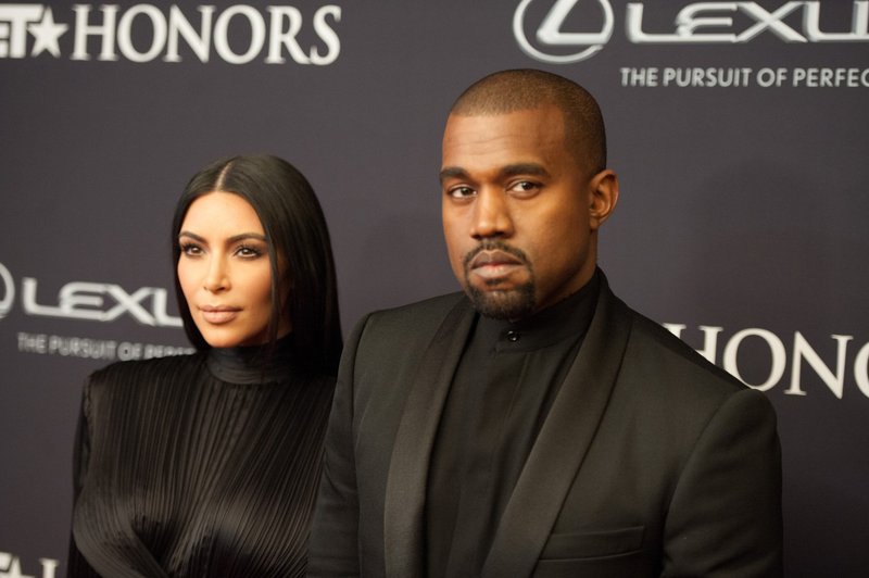 Kim Kardashian in Kanye West bosta spet zibala! (foto: Profimedia)