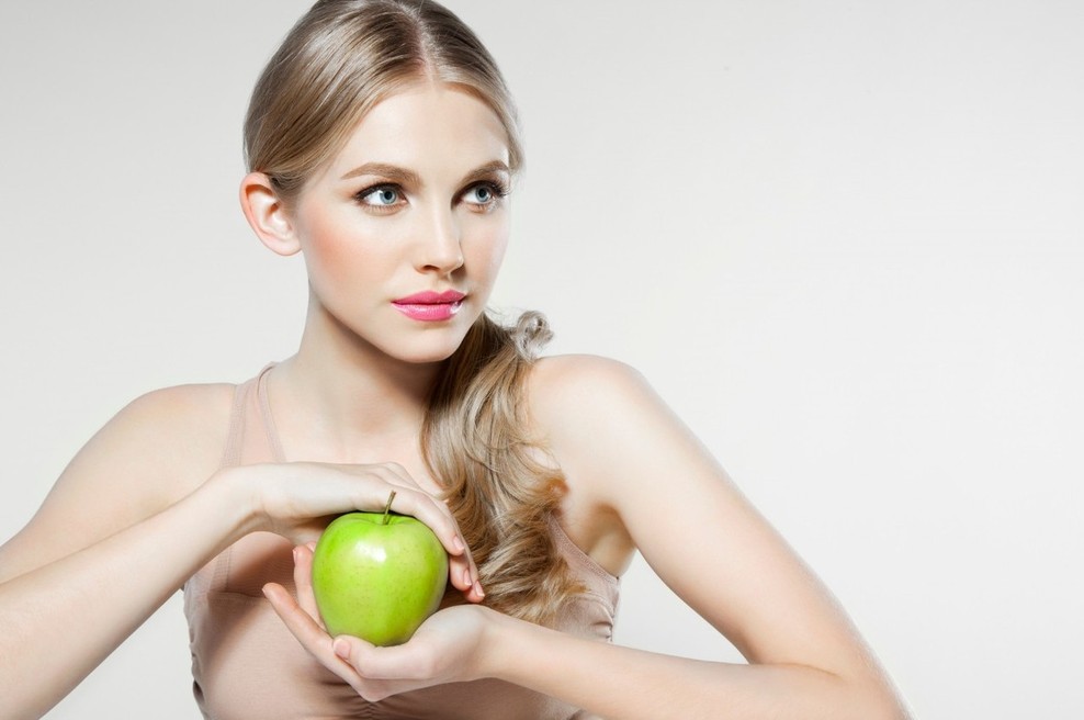 Katerih hranil mi bo primanjkovalo, če postanem veganka? (foto: Profimedia)