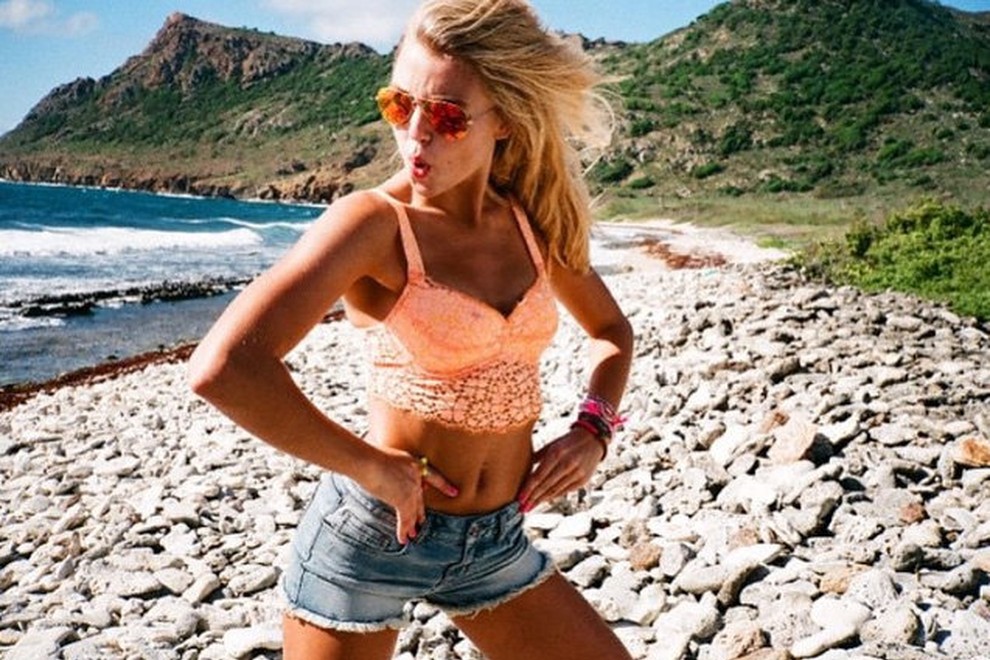 Končno Victoria's Secret angelček z zdravo postavo!