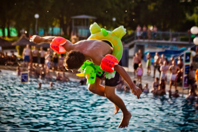 Prvo julijsko soboto pridi na veliko zabavo ob bazenu (foto: promocijsko gradivo organizatorja)