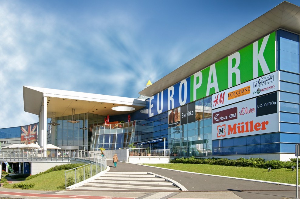 Europarkovih 15 let po zadnjih modnih trendih (foto: Europark)