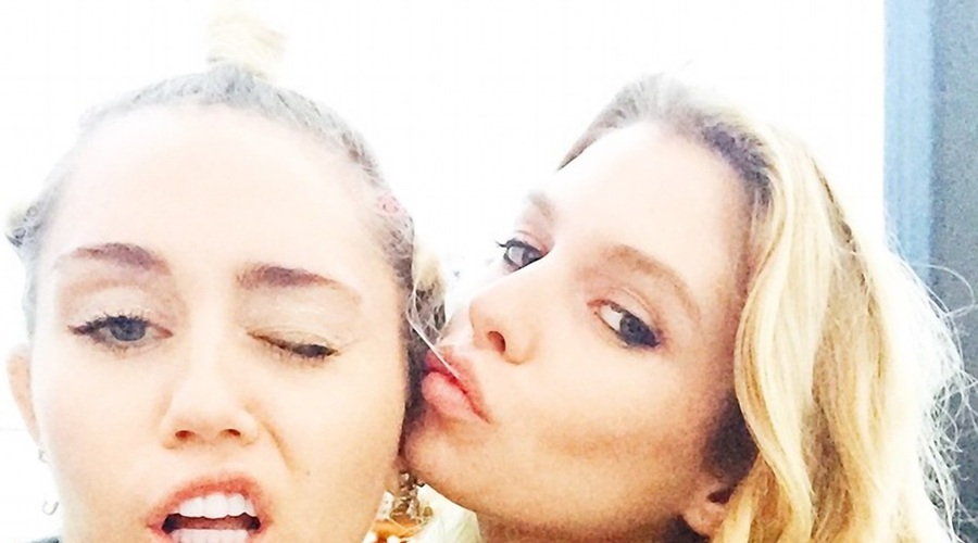 Miley Cyrus tarča govoric, da svojo punco Stello le izkorišča! (foto: Profimedia)
