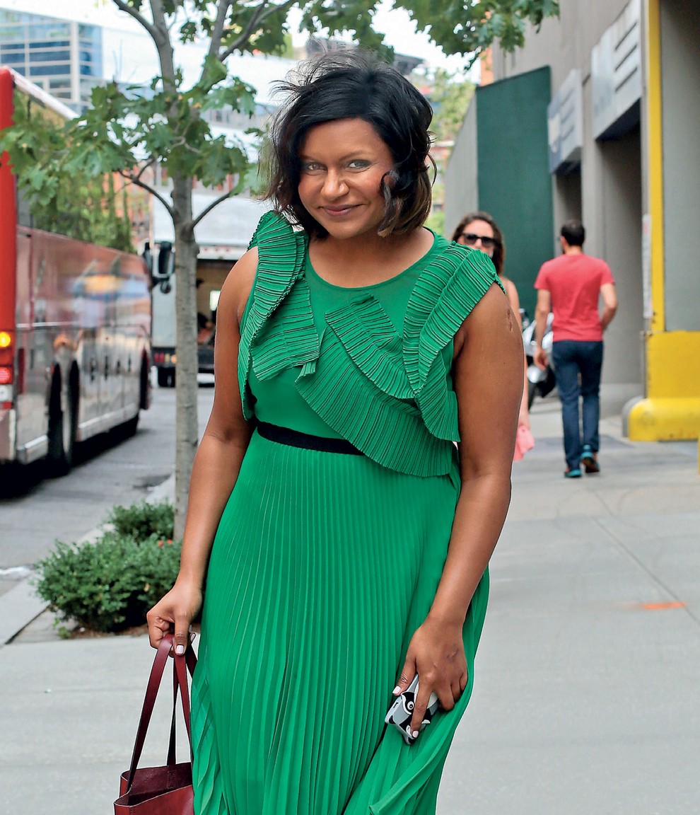 Šestintridesetletni Mindy Kaling je s serijo Mindy se dogaja uspel skok na osmo mesto (9 milijona dolarjev), s čimer je …