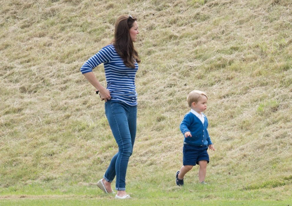 Princ George s svojo mamo Kate Middleton