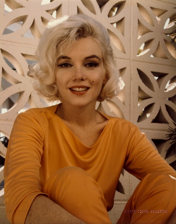 Igralka Marilyn Monroe se je rodila leta 1926 in umrla leta 1962. Storila naj bi ...
