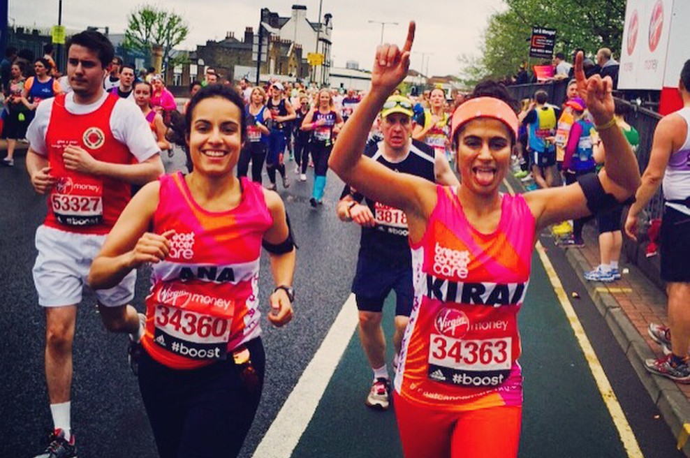 Ta punca je v času menstruacije brez zaščite pretekla maraton (foto: facebook.com/KiranGandhi/photos)