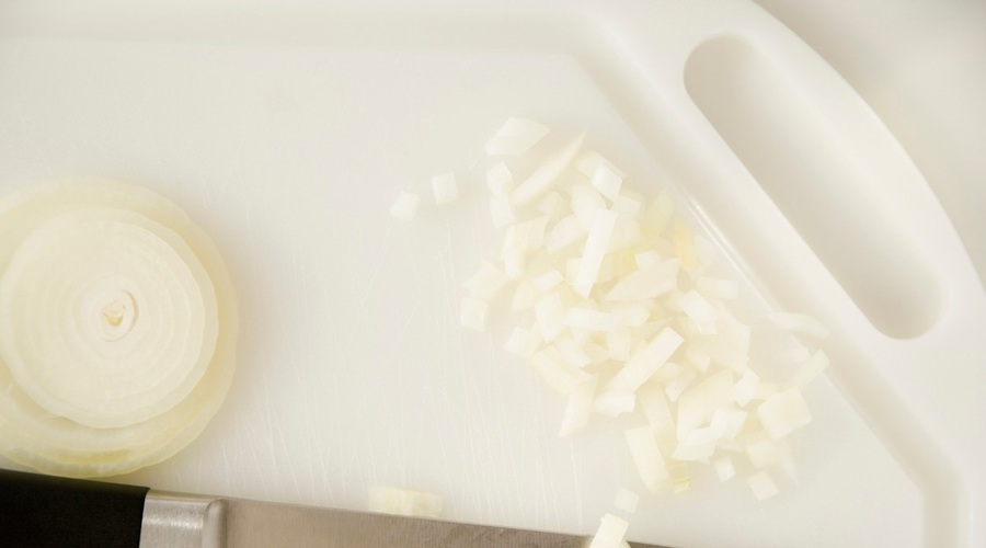 Zares pomaga: čebulni sirup proti kašlju (foto: Profimedia)