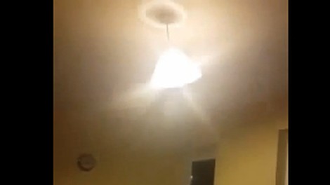 VIDEO: "To je dokaz, da v moji kuhinji straši"