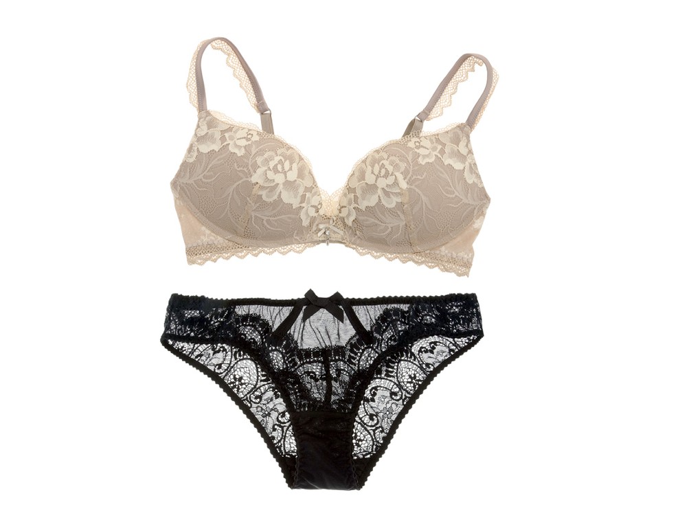 Modrček, Intimissimi (35,90€) Hlačke, Agent Provocateur (38 €)