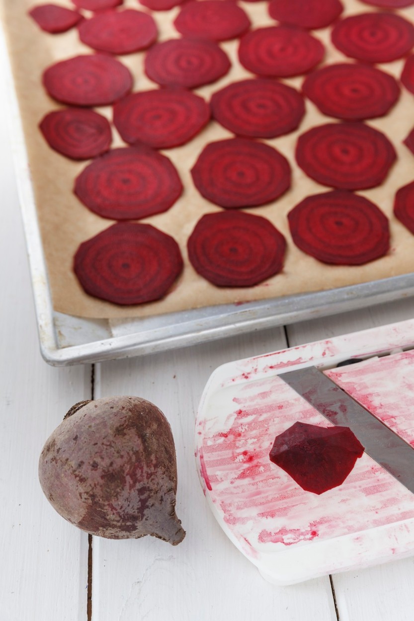 Malce pikantnosti za okus: Po okusu rezine zelenjave zmešaj z malo olivnega olja. Za več pikantnosti naj poskrbi kari, paprika …