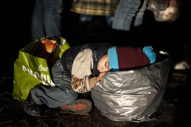 Noč begunskega otroka na srbsko-hrvaški meji.