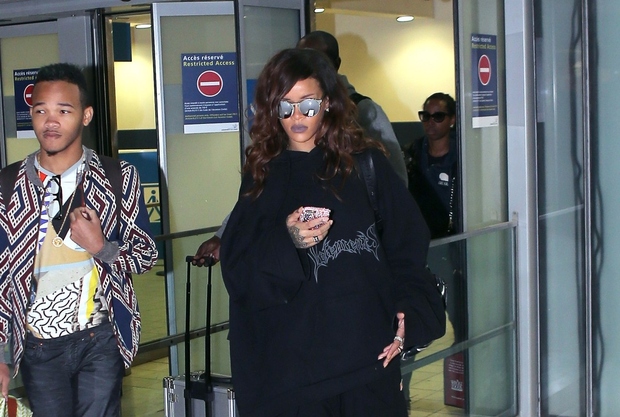Rihanna veliko časa preživi na letalu, zato razumemo, da ji mora biti med letom udobno in prijetno, vsekakor pa nismo …
