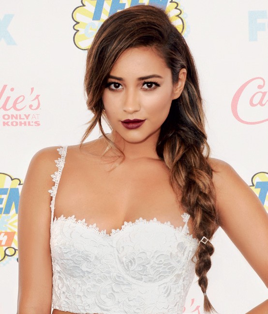 2014 Shay Mitchell