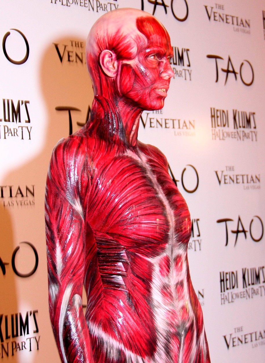 FOTO: Kostum Heidi Klum za noč čarovnic je bil preprosto nor!